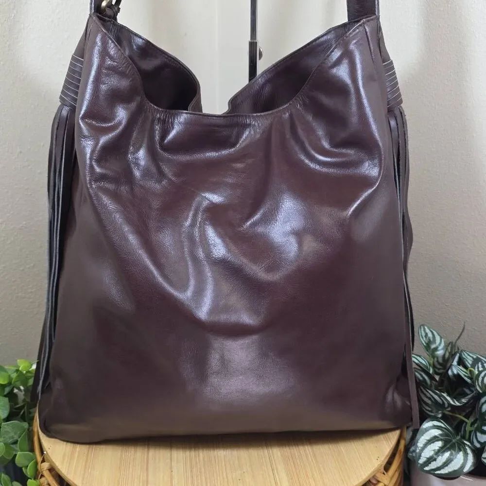 Nomad Tassel Leather Bag - Picture 11 of 16